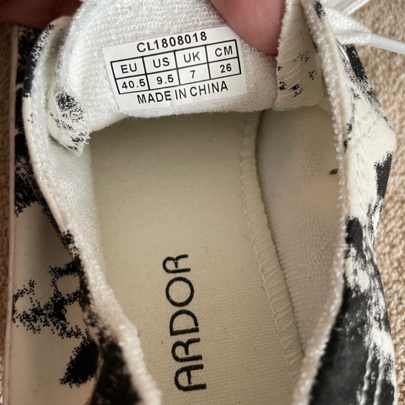 Women’s canvas shoes. - Picture 5 of 5